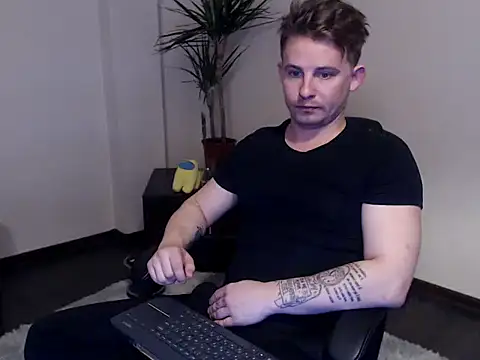 LandonYork online show from April 27, 6:17 pm