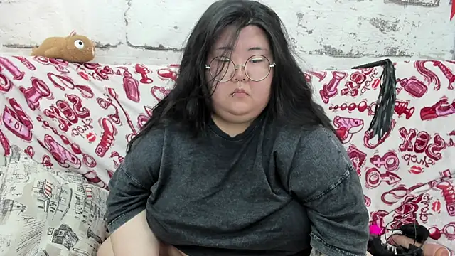 Snapshot of Nadine_asian chatting on July 2, 3:23 am Nadine asian online show from July 2, 3:23 am