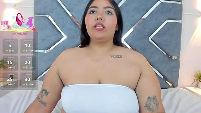 LucciaPorter online show from September 29, 10:25 pm