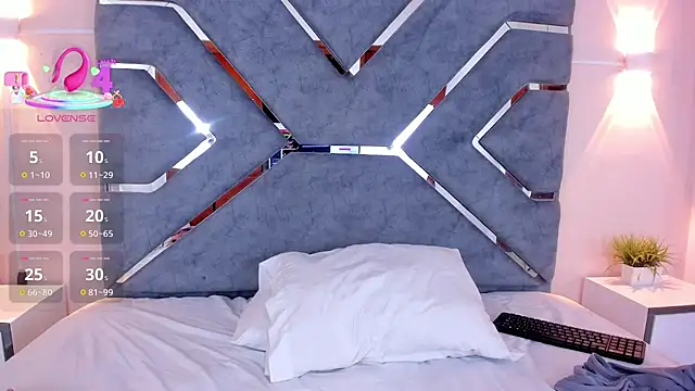 LucciaPorter online show from November 7, 9:59 pm