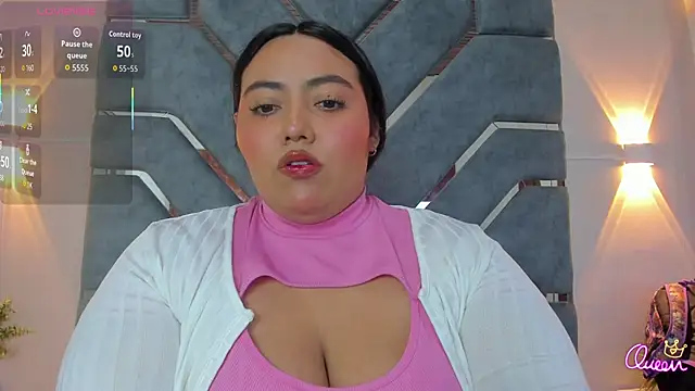 Snapshot of LucciaPorter chatting on June 24, 3:00 pm LucciaPorter online show from June 24, 3:00 pm