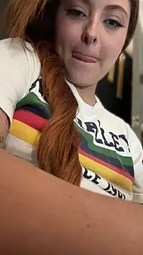 izyzys baker online show from May 28, 6:38 pm
