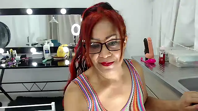 Snapshot of keyla-sensual chatting on May 5, 11:02 pm keyla-sensual online show from May 5, 11:02 pm