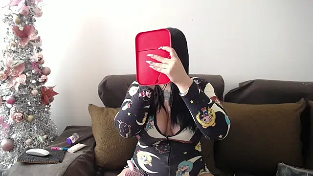 sara winehouse1 online show from January 10, 1:52 pm