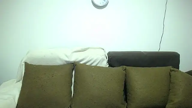 sara winehouse1 online show from February 14, 3:00 am