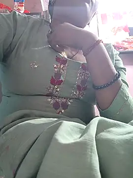 Snapshot of Ritasingh-0461 chatting on June 10, 9:19 am Ritasingh-0461 online show from June 10, 9:19 am