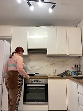 RosieMoons online show from March 13, 11:51 am