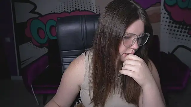 RosieMoons online show from September 11, 7:03 pm