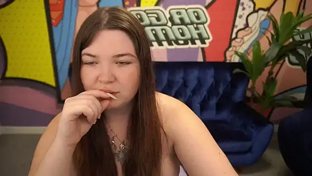 RosieMoons online show from October 26, 8:37 pm