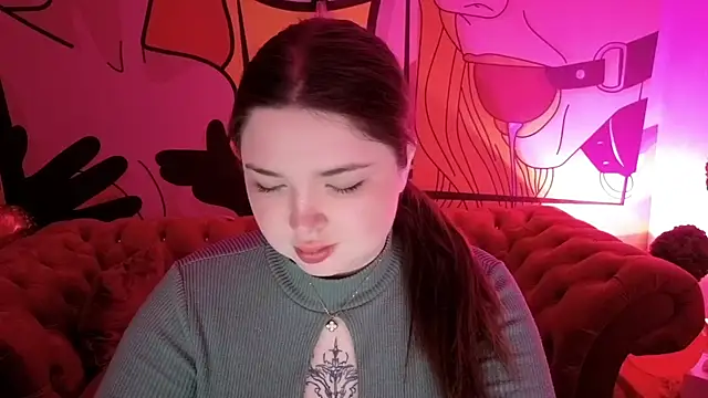 RosieMoons online show from March 20, 8:35 pm