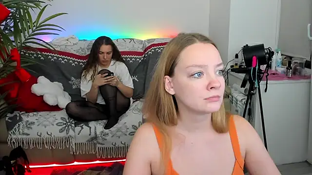 Radiants two online show from December 21, 2:52 am