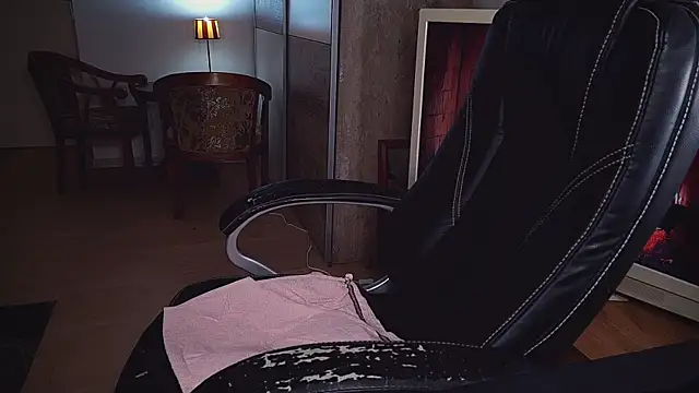 Snapshot of officeman7 chatting on January 4, 5:26 pm officeman7 online show from January 4, 5:26 pm