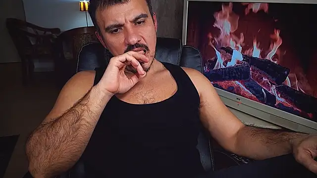 Snapshot of officeman7 chatting on January 13, 5:23 pm officeman7 online show from January 13, 5:23 pm