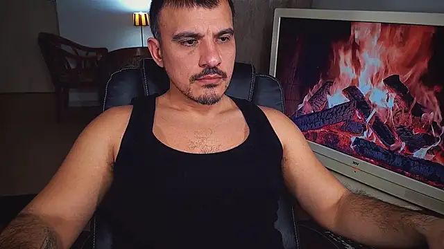 Snapshot of officeman7 chatting on January 19, 4:36 pm officeman7 online show from January 19, 4:36 pm