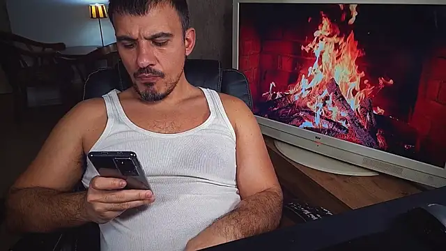 Snapshot of officeman7 chatting on January 30, 4:24 pm officeman7 online show from January 30, 4:24 pm