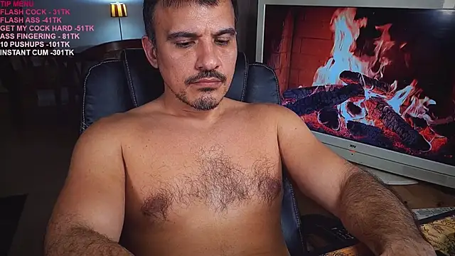 Snapshot of officeman7 chatting on March 18, 8:15 pm officeman7 online show from March 18, 8:15 pm