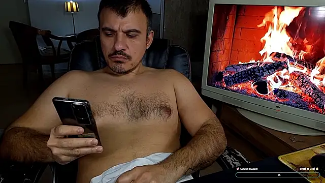 Snapshot of officeman7 chatting on February 10, 4:33 pm officeman7 online show from February 10, 4:33 pm