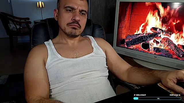 Snapshot of officeman7 chatting on February 13, 3:52 pm officeman7 online show from February 13, 3:52 pm