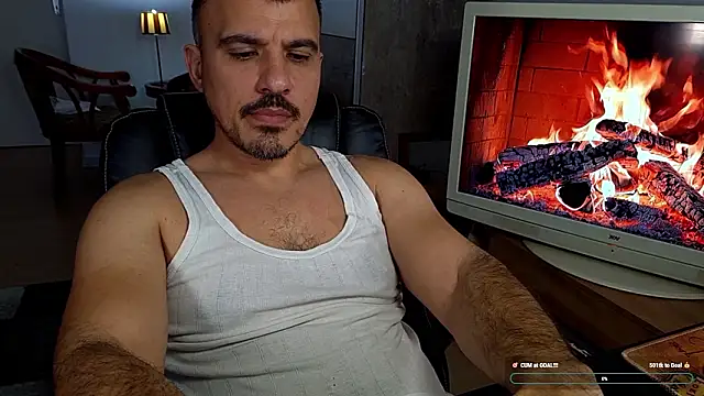 Snapshot of officeman7 chatting on February 15, 12:47 pm officeman7 online show from February 15, 12:47 pm