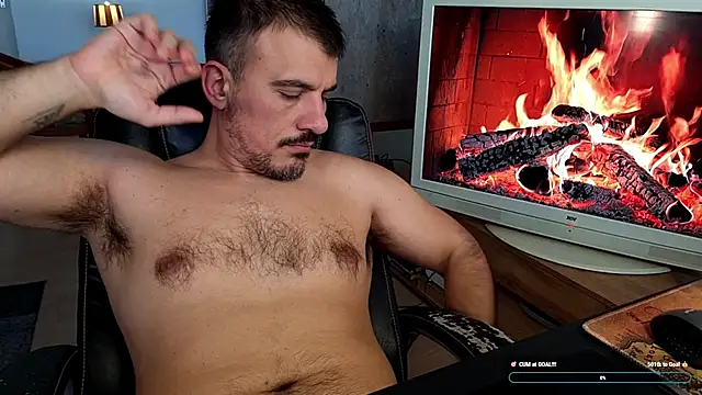 Snapshot of officeman7 chatting on February 18, 3:30 pm officeman7 online show from February 18, 3:30 pm