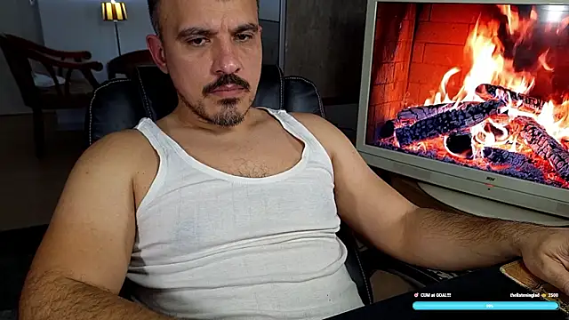 Snapshot of officeman7 chatting on February 21, 3:24 pm officeman7 online show from February 21, 3:24 pm