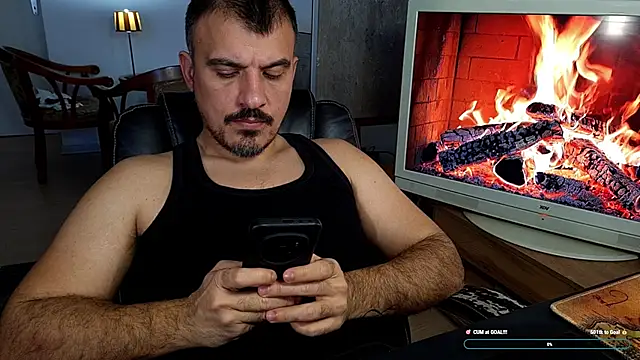 Snapshot of officeman7 chatting on February 22, 3:43 pm officeman7 online show from February 22, 3:43 pm