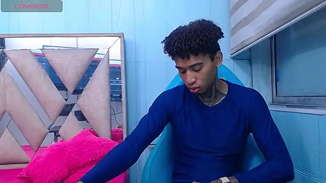 sexy blacks  online show from September 19, 11:22 am