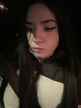 Snapshot of ShannonShanny chatting on January 27, 12:01 am ShannonShanny online show from January 27, 12:01 am