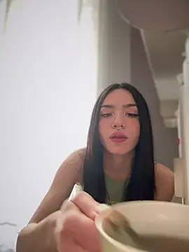 Snapshot of ShannonShanny chatting on March 18, 1:53 pm ShannonShanny online show from March 18, 1:53 pm