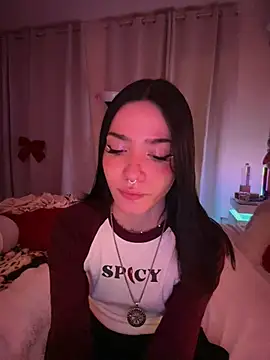 ShannonShanny online show from February 7, 7:50 pm