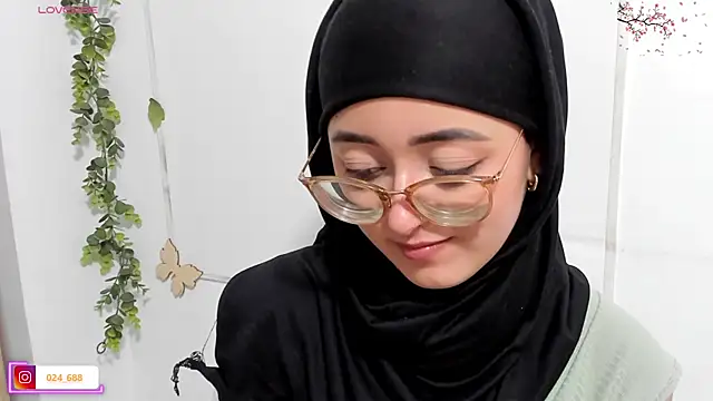 Snapshot of aysel_elid chatting on May 14, 11:55 pm aysel elid online show from May 14, 11:55 pm
