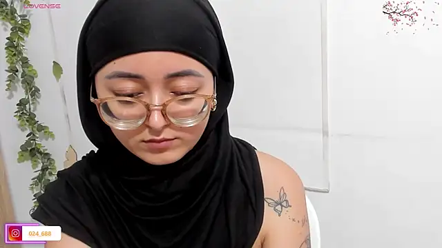 Snapshot of aysel_elid chatting on June 8, 1:28 am aysel elid online show from June 8, 1:28 am