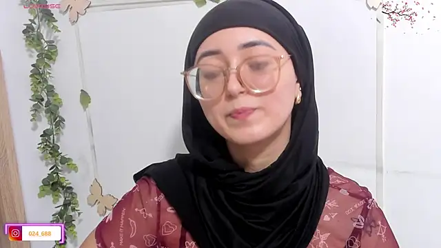 Snapshot of aysel_elid chatting on June 15, 8:22 pm aysel elid online show from June 15, 8:22 pm