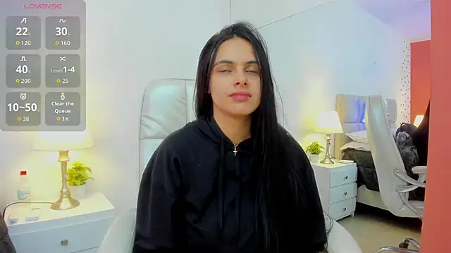 ChloeHarper  online show from November 22, 12:37 pm