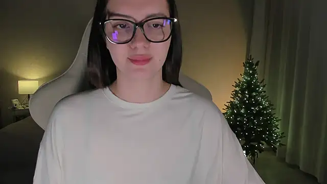 Snapshot of Sonia_moon_ chatting on December 28, 4:19 am Sonia moon online show from December 28, 4:19 am