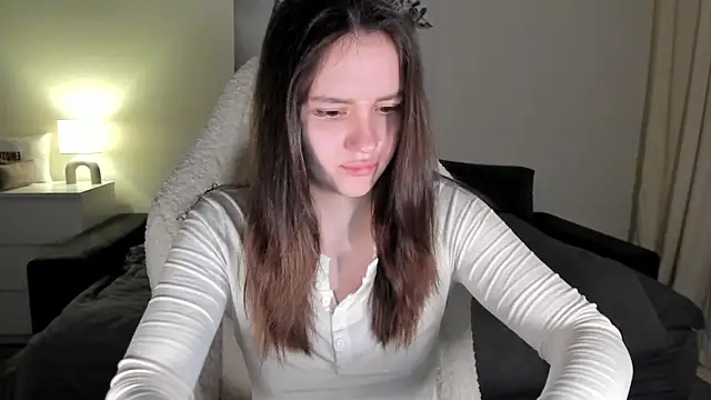 Snapshot of Sonia_moon_ chatting on March 23, 2:04 am Sonia moon online show from March 23, 2:04 am