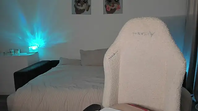 Snapshot of Sonia_moon_ chatting on September 30, 2:27 am Sonia moon online show from September 30, 2:27 am