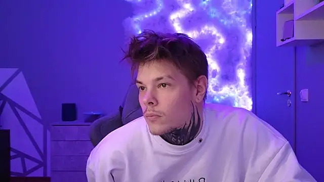 DENIS HERE online show from December 11, 7:57 pm