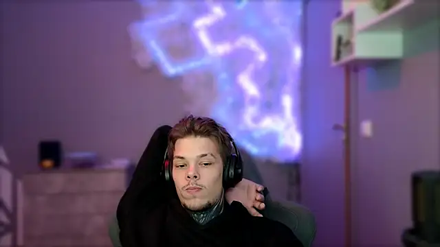 DENIS HERE online show from December 14, 1:27 pm