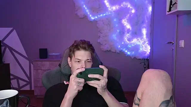 DENIS HERE online show from December 15, 4:26 pm