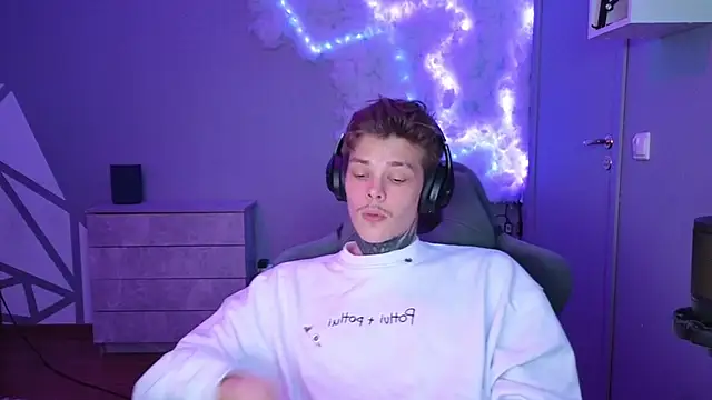 DENIS HERE online show from December 16, 5:43 pm