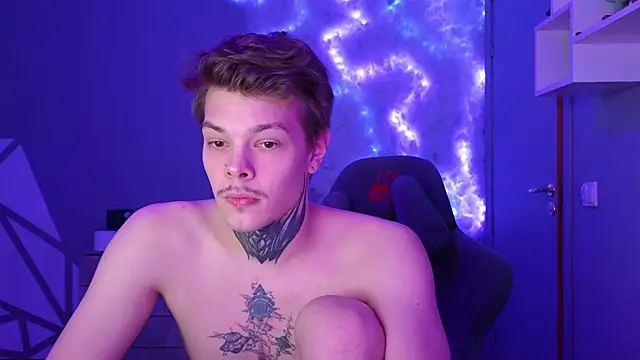 DENIS HERE online show from December 30, 6:38 pm