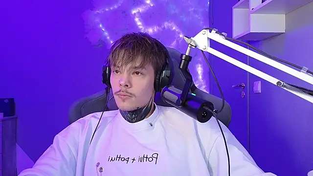 DENIS HERE online show from January 15, 5:15 pm