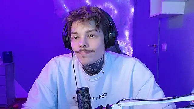 DENIS HERE online show from January 23, 5:13 am