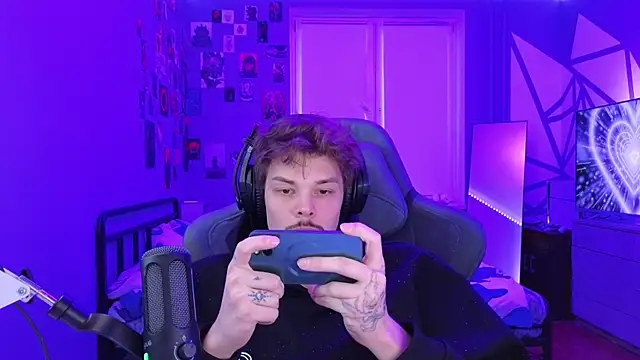 DENIS HERE online show from February 3, 2:02 pm