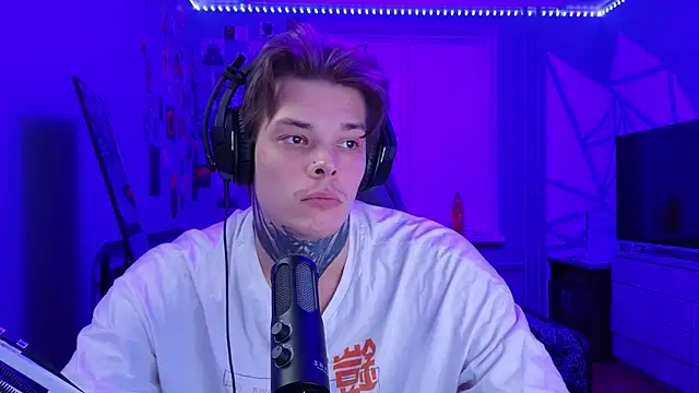 DENIS HERE online show from February 18, 12:37 am