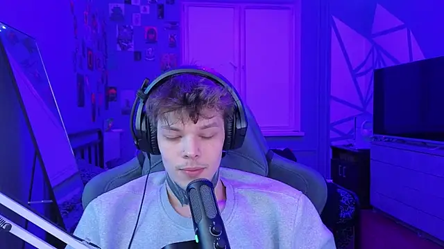 DENIS HERE online show from March 15, 11:06 pm