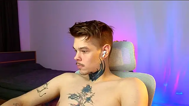 DENIS HERE online show from February 17, 5:08 pm