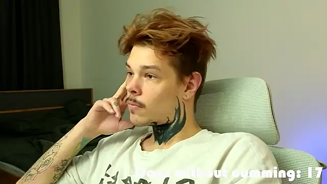 DENIS HERE online show from April 5, 3:53 pm