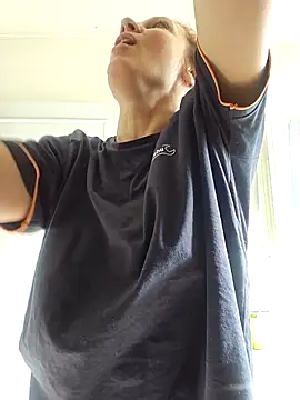 Exhibitionsplit online show from November 16, 11:38 am